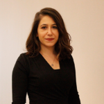 Şiddet gören kadın kendini suçluyor