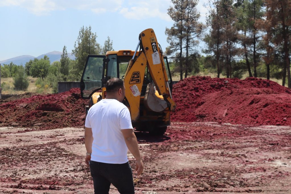 Çal'da kırmızı pancar küspesi desteği sürüyor, paketleme tesisi kurulacak